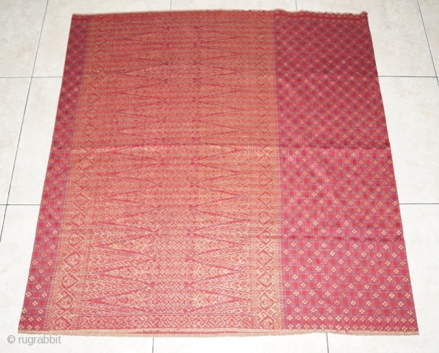 #RB 043 Minangkabau man's ceremonial sarong, Minangkabau people west Sumatra Indonesia, late 19th century, silk gold threat supplementary weft weave natural dyes, good condition with small holes please see picture detail. size:  ...