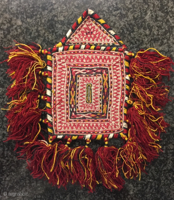 An exceptional antique Tekke Turkoman silk purse / bag. This a very rare type with gorgeous colours and lovely tassels. A rare gem reflecting the rich textile tradition of tekke Turkmen tribe.  ...