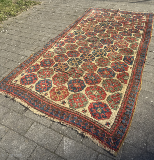 Eye Dazzling Moghan Trans Caucasian rug 19th Century. 188x95cm

Email: jakezacharybrown@outlook.com                       
