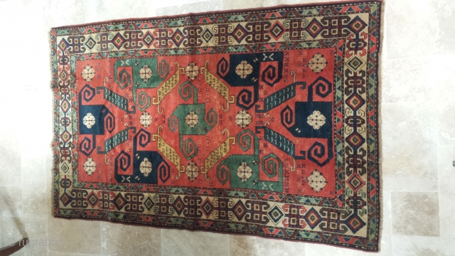 Kazak "pinwheel" caucasian antique rug. 1910-1920.
192cmx120 (6'4" x 3'11")
Excellent condition, no repair, no repiling.                   