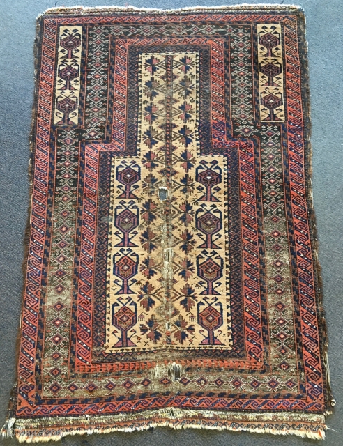 Baluch prayer rug, circa 1900, 2'8"x4'2"                           