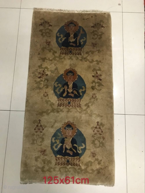 A mini rug of Buddha in the republic of China, size 125x61cm                     