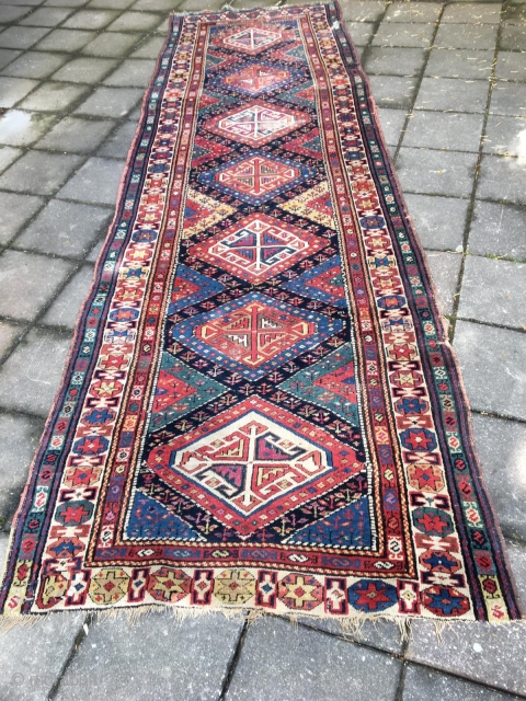 Gendje rug size 320/130 cm need repair nice color                        