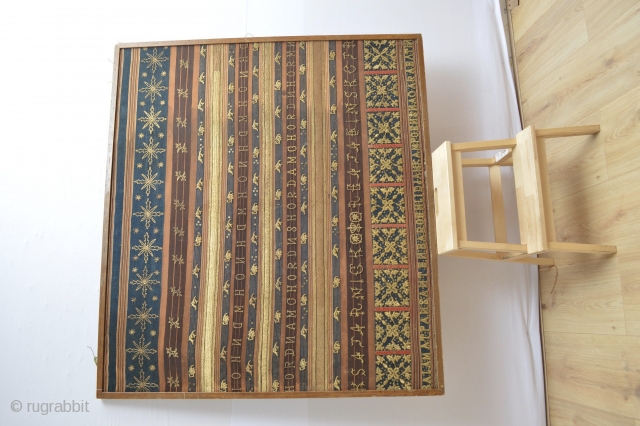 Beautiful Antique Ceremonial Tapis inscription with a royal Dutch Crown Richly Gold wrapped Treads
turn 1900' s  ( 1890-1910) original Framed in a wooden frame        