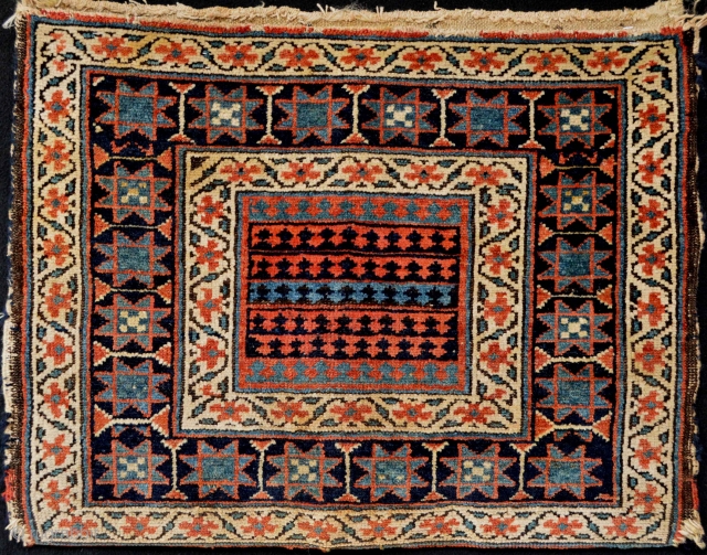 United Colors of Rare Antique Kurdi khorjin
Size 66 x 50 centimeters with  original back                  