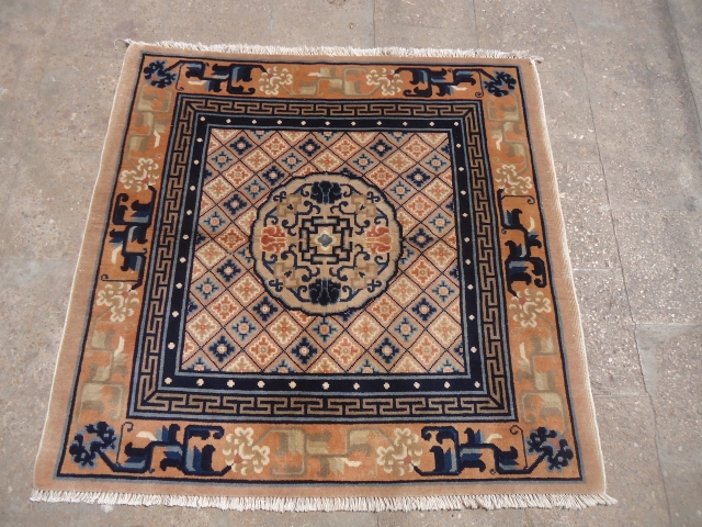 Beautiful Chinese square rug with good color desigen,all original without any work done.Size 3'11"×3'9".E.mail for more info and pics.              