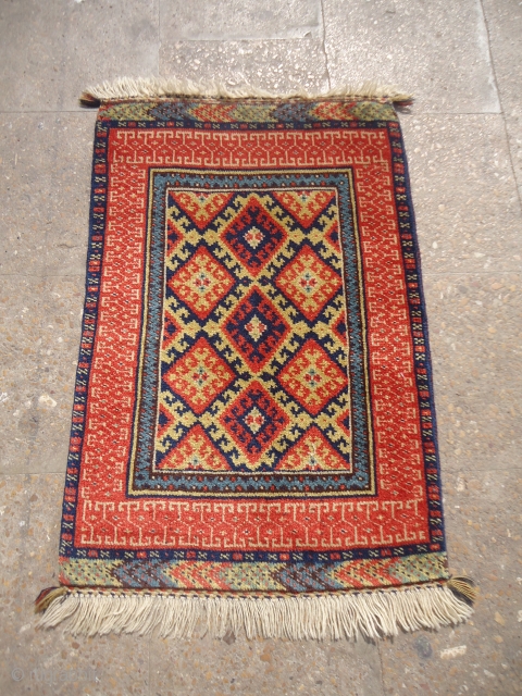 Kurd Bagface ?beautiful colors and soft shiny wool,excellent condition,nice desigen.E.mail for more info and pics.                  