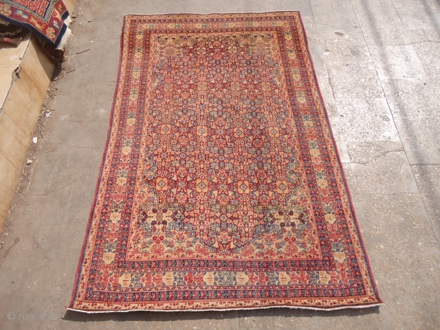 Agra Antqiue rug with noce colors and design,good condition and colors.Size 6'5"*4'1".E.mail for more info and pics.                