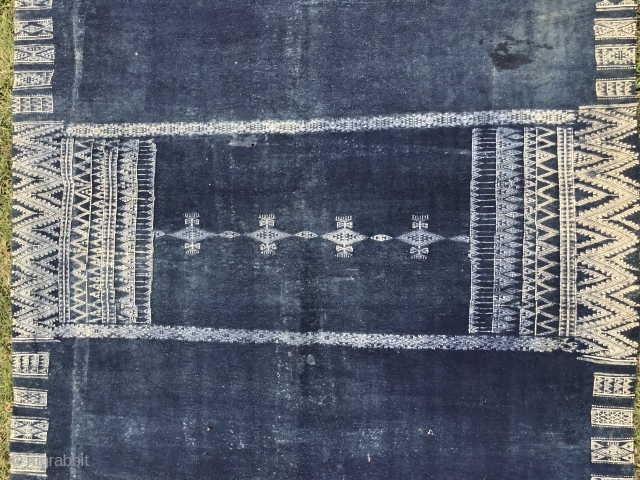  North African Textile,Indigo Bakhnoug textile, 
Tunisian Libyan border region. 

Size 6'8 x 3'2 FT
                  