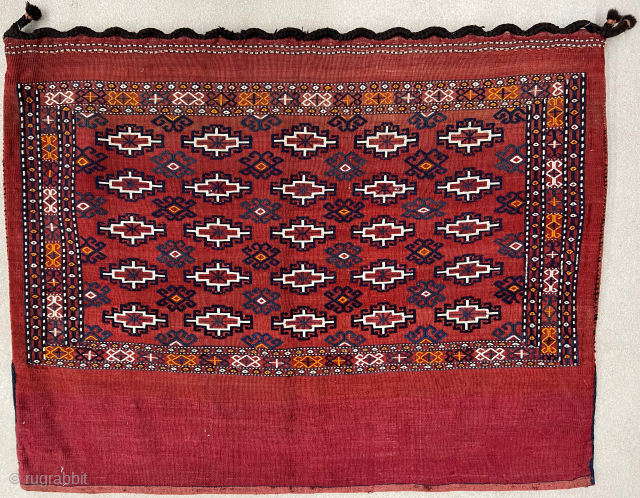 3 x 3½ ft (85 x 105 cm) Turkomen saddlebag in Sumak weave. Very special in excellent condition; cochineal and other natural dyes. We're having trouble with rugrabbit email. Please call me  ...