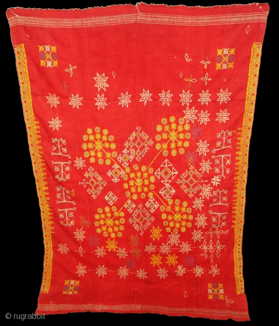 Hand Embroidery(Wool)Odhani Probably From Shekhawati District of Rajasthan.India.known As Lugari.Its Size is 130cmx195cm(DSC00904 New).                   