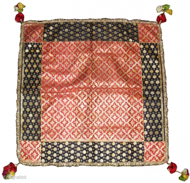 Zari (Real Zari) Brocade Khinkhab Chakla (Wall Hanging) from Jamnagar Gujarat, India. Beautiful Indigo side Brocade border with Maroon Brocade work in the middle with Manchester Print backing C.1900.Its size is 85cmX85cm(DSC06707). 