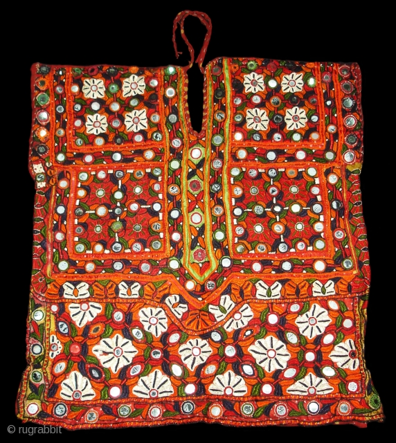 Woman's Tunic(Choli),Meghwar Group,Tharparkar Sindh Area Pakistan.L55 cm,W50 Cm.Silk-thread Embroidery,Lined with Tie and Dye Cotton(DSC05612 New).                  