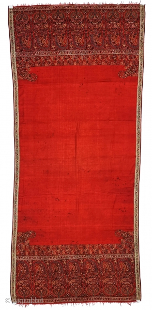 
An Unique And Rare Jaipuri Floral Palledar Shawl of Kani Jamawar, From Kashmir, India.

 C.1815-1825. 

Its Size is 125cmx285cm.

Pallu Size 45cmX115cm 
(Each Buta Size is 15cmX36cm) (20221220_141044).      