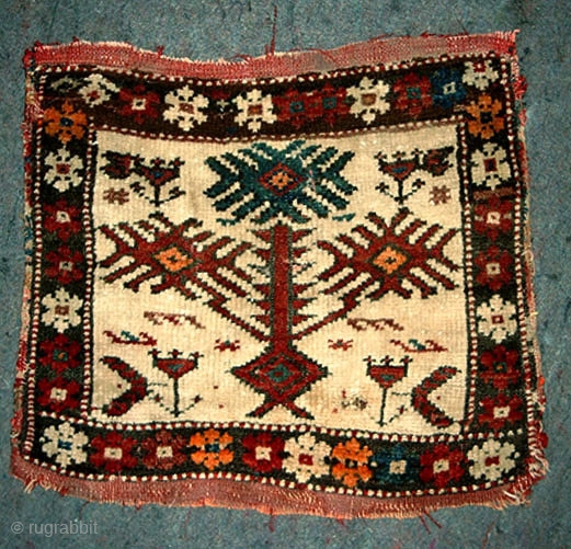 From Sonny Berntssons collection:
Soma-Bergama (Yagcibedir tribe?) heybe face 37 x 45 cm.
Circa 1900
Perfect condition.
More info if you ask.
NOTE: E-mails are not always delivered to me due to a RR problem.
Send me a  ...
