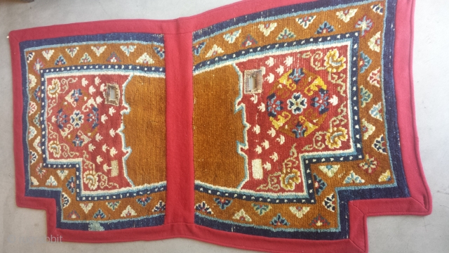 Saddle top,  Tibet
Size= 29×49
Wool on wool, good condition.                        