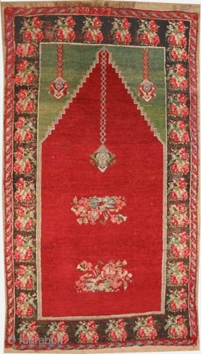 	

Erzouroum prayer Anatolian circa 1890 antique. Size: 164 x 94 (cm) 5' 5" x 3' 1"  carpet ID: K-744
The black colour is oxidized, the knots are hand spun wool, the warp  ...