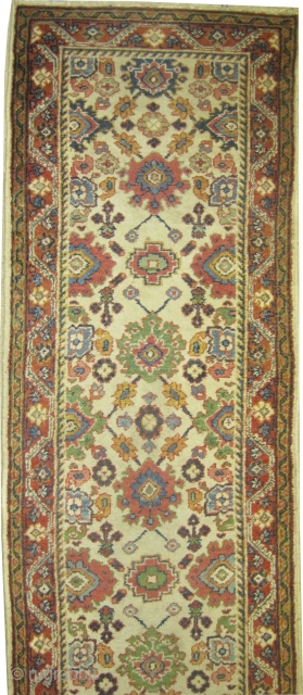 Mahal Persian runner, knotted circa in 1930  340 x 82 (cm) 11' 2" x 2' 8"  carpet ID: K-4465
High pile, in perfect condition, ivory background, rust border, all over design,  ...