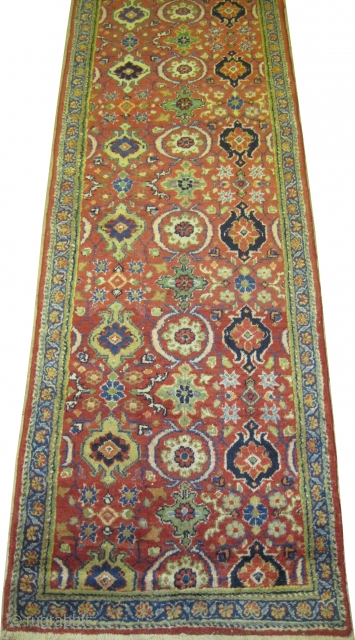 Mahal Persian runner, knotted circa in 1922, 345 x 93 (cm) 11' 4" x 3' 1"  carpet ID: K-645
High pile, all over design, in good condition, the knots are hand spun  ...