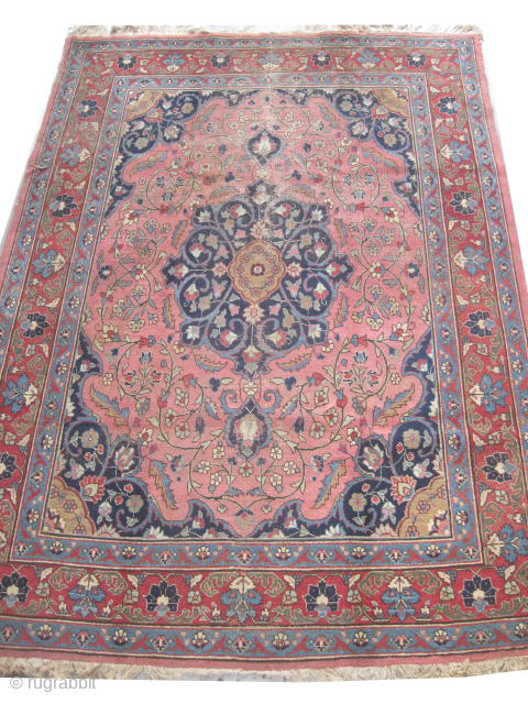 


Tabriz Persian knotted circa 1920 antique, 232 x 316 cm, ID: P -5094
The black knots are oxidized, the knots are hand spun wool, the background color is salmon, the center medallion and  ...