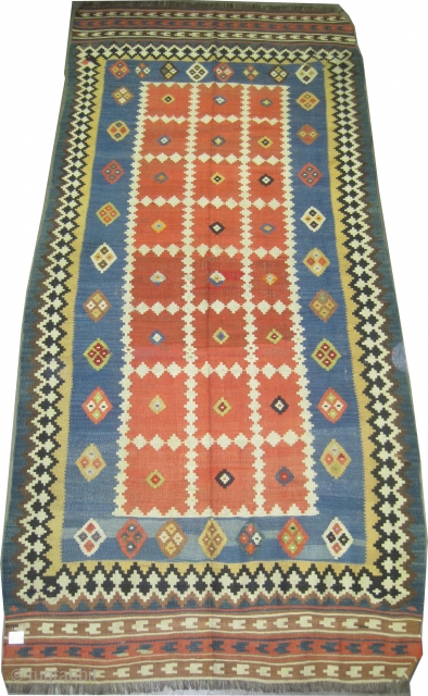 
	

Qashqai kelim Persian, woven circa in 1900, antique, collector's item, 324 x 146 (cm) 10' 7" x 4' 9"  carpet ID: A-724
The black color is oxidized, woven with hand spun wool,  ...