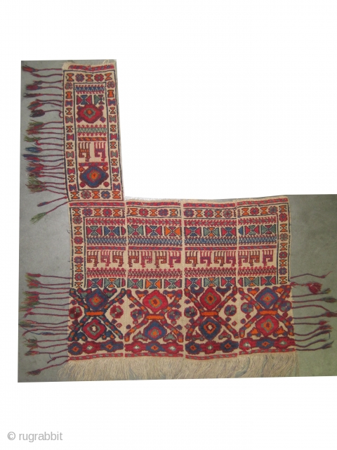 
Horse saddle cover, Louri southwest Persian, knotted circa in 1922, semi antique, collector's item,  142 x 111 (cm) 4' 8" x 3' 8"  carpet ID: A-363
The knots are hand spun  ...