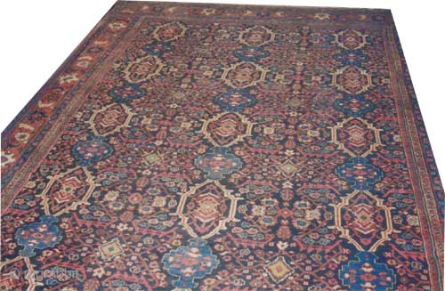 	

Mahal Persian circa 1922 antique, Size: 471 x 360 (cm) 15' 5" x 11' 10"  carpet ID: P-2148
vegetable dyes, the black color is oxidized, the knots are hand spun wool, minor  ...