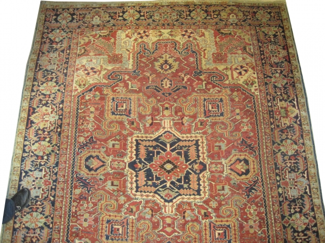 
Bakshaïsh Heriz Persian knotted circa 1915, antique, 220 x 280 cm, ID: P-3719
Vegetable dyes, in good condition, the knots are hand spun wool, the shirazi borders are woven on two lines, indigo  ...