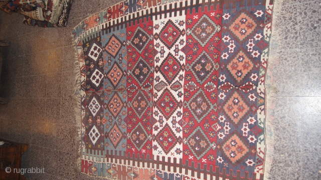 İt is nice Kurdish kilim
Ask about this
price:on request                         