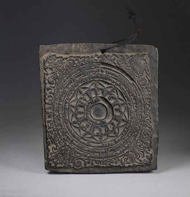 Antique Tibetan mantra printing block, 19th century.
26 x 23 cm
                       