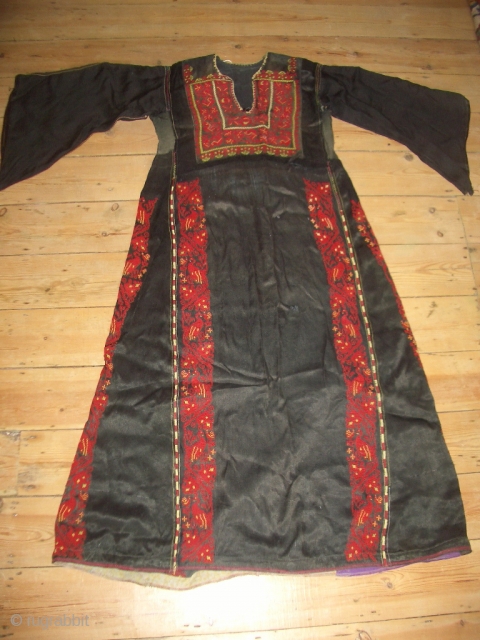 Dress from Palestine made under ottoman, english, jordanian or israeli rule                      