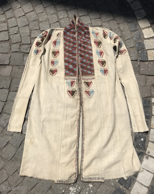 Uzbek Vintage handmade Cotton chapan clothes

Size 
Height : 115 cm
Under arm : 55 cm
Shoulder size : 40 cm

Fast shipping worldwide 

Thank you visiting for my shop :)      