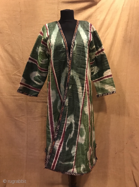 Uzbek Vintage silk ikat chapan clothes, ethnic tribal ikat robe jacket kaftan 

Size 
Height : 110 cm
Under arm : 52 cm
Shoulder size : 40 cm

Fast shipping worldwide 

Thank you visiting for my  ...