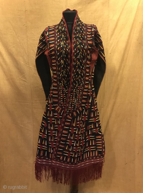 19.th century Turkoman caftan chirpy clothes
Unique ethnic tribal embroidered chirpy kaftan , wedding ceremony overall clothing 

Size: 
Height : 110 cm
Under arm : 50 cm
Shoulder size : 36 cm

Please feel free if  ...