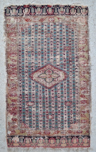 Ghordes Small rug or Yastik - West Anatolian - 19th c. - lazy lines, wool warps & cotton wefts. - 26" x 42" - 66 x 108 cm.     