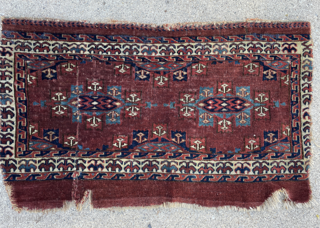 Early Turkmen Yomut Torba with rare border, well spaced drawing and lovely colors.  Mid 1800s - email yorukrugs@gmail.com for high resolution images and details        
