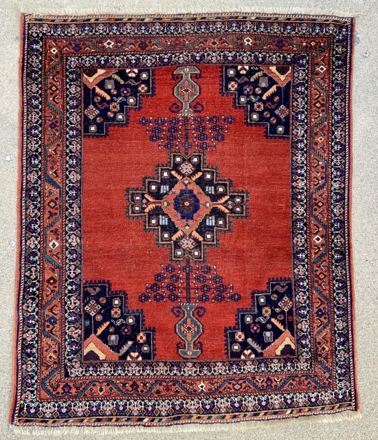 Small squarish size Afshar rug - 3'7 x 4'4 / 115 x 135 cm                   