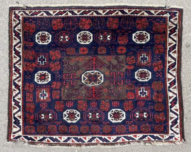 Timuri Baluch Bagface 2 with silky wool pile and saturated colors - 33" x 27" - 84 x 69 cm - click on image to download original picture for high resolution or  ...