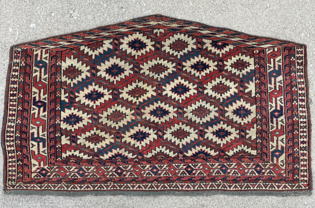 Turkmen Yomut/Yomud Asmalyk with beautiful colors, good spacing, offset knotting and tight weave - no repairs - email for high resolution images and inquiries to yorukrugs@gmail.com       