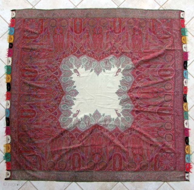 A woolen Shawl from Northern India or Kashmir
180x190cm
Around 1860-1880
Perfect condition
SOLD

Please visit my website 
www.m-beste.de 
for more items                