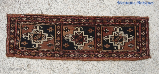 Turkoman chanta. 6 inches by 20 inches. Yomud? Ersari? Whatever. Cute little bag face with extremely nice weave. Would make a nice little table rug for a small place. $12 US shipping.
 