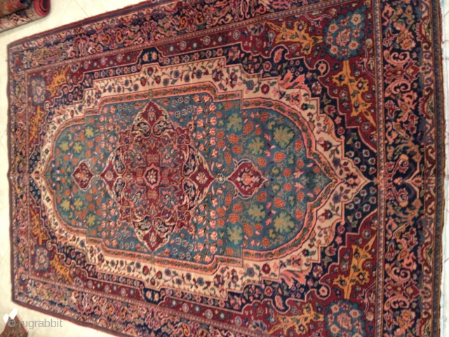 KASHAN Circa 1900 
Excellent condition 
Full Pyle 
SIZE : 137 X 206
ITEM NO. 3                   