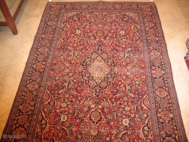 ANTIQUE KASHAN CIRCA 1900 
Good condition
Low Pyle 
Repairs needed
SIZE 130 X 211
ITEM NO. 44                   