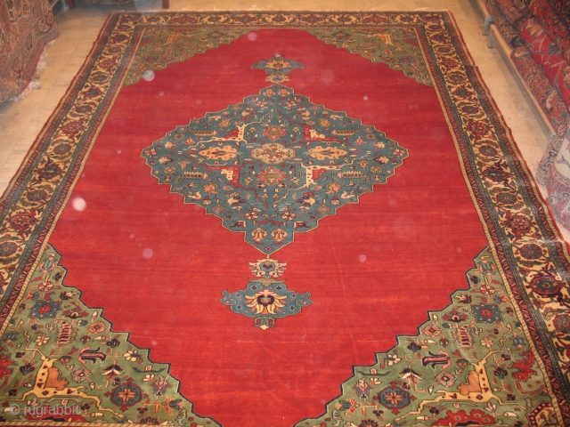 ANTIQUE AZARBAIJAN
CIRCA 1900
VERY GOOD CONDITION
SIZE : 252 X 346 
ITEM NO. 61
                     