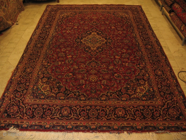 ANTIQUE KASHAN
CIRCA 1900
VERY GOOD CONDITION
EARLY 20 CENTURY
SIZE : 208 X 316 
ITEM NO. 68                   