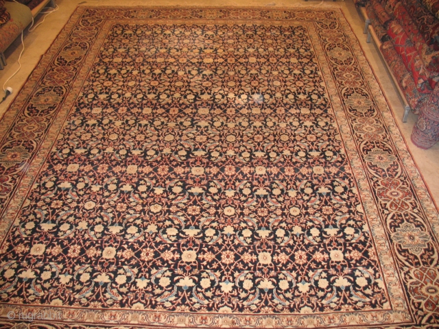 TABRIZ HAGI GALILI
PERFECT CONDITION
CIRCA 1900 
SIZE : 268 X 370
ITEM NO. 118                     