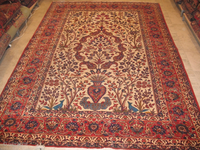 ASFHAN  CIRCA 1900
PERFECT CONDITION
SIZE : 240 X 349
ITEM NO. 121                      