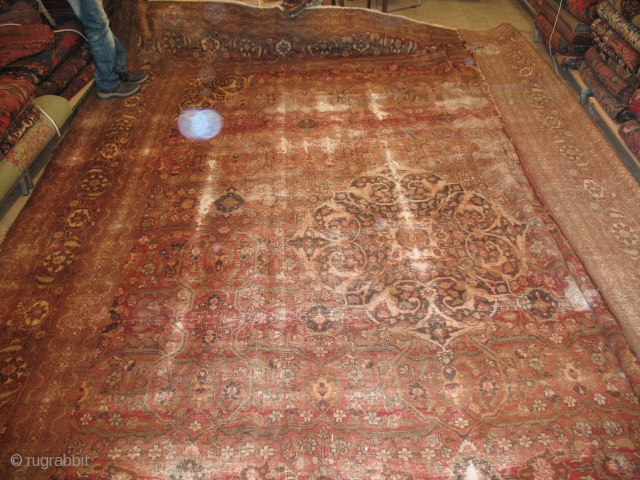 TABRIZ HAGILILI
SIZE : 372 X 510
ITEM NO. 131                         