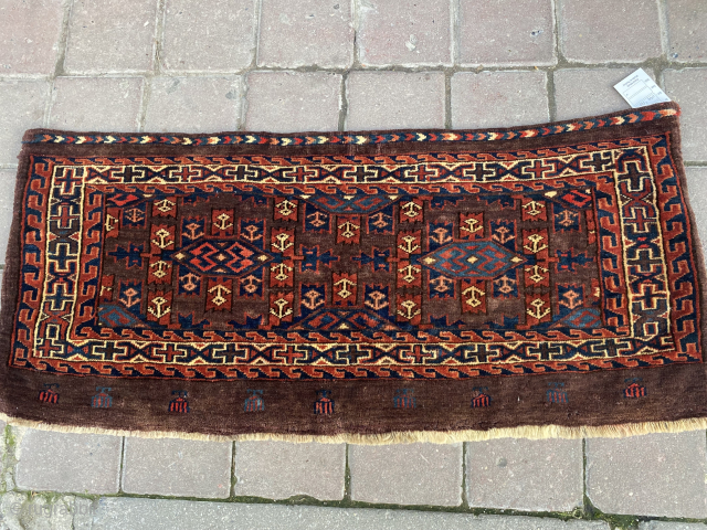 Turcoman rug
Size: 044x100 Cm 
1095                            