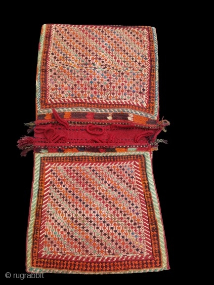 Beautiful Flat woven Qashqai khorjin.Contact for more info and price.                       